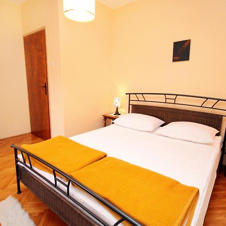 Apartments With A Parking Space Novi Vinodolski - 2423 エクステリア 写真