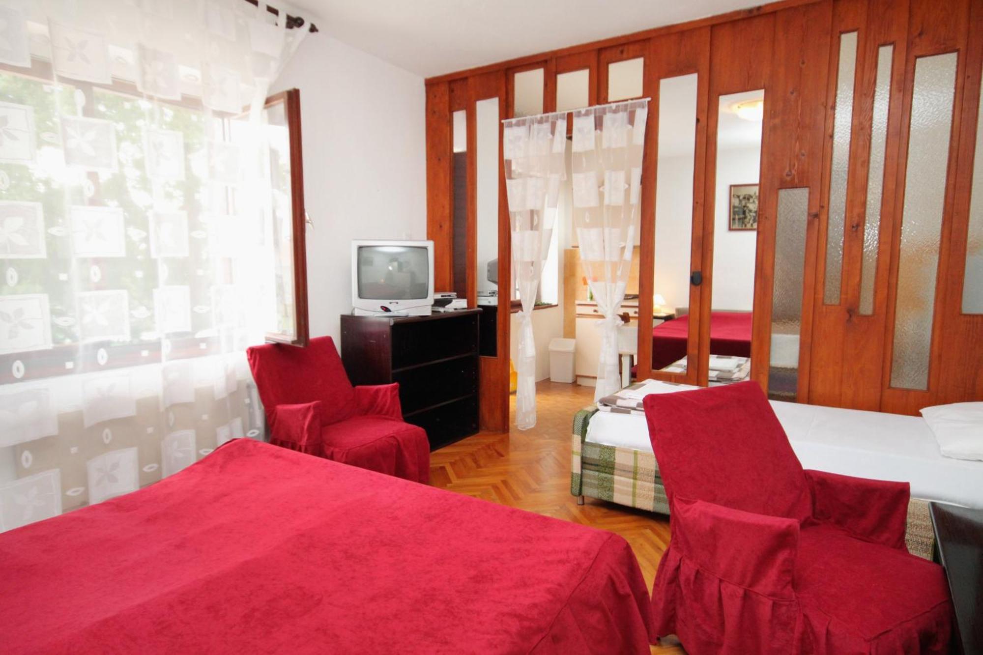Apartments With A Parking Space Novi Vinodolski - 2423 部屋 写真
